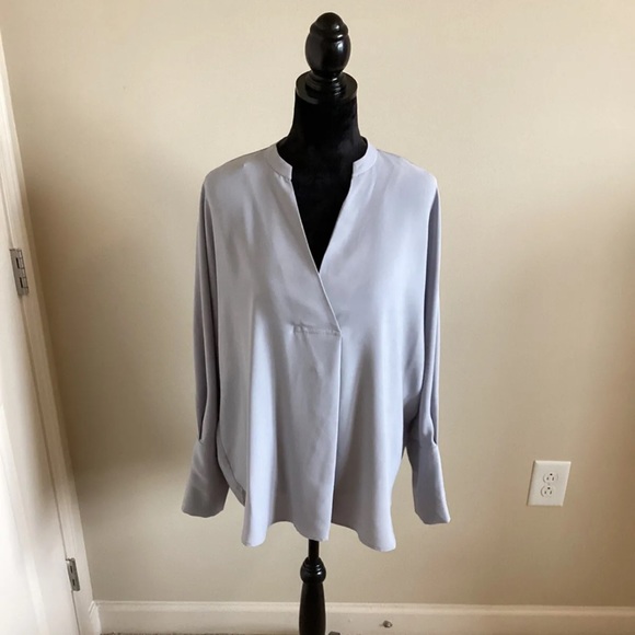 Ann Taylor Women’s Modern V-Neck Dolman Sleeve Gray Blouse Size Large - Picture 5 of 8
